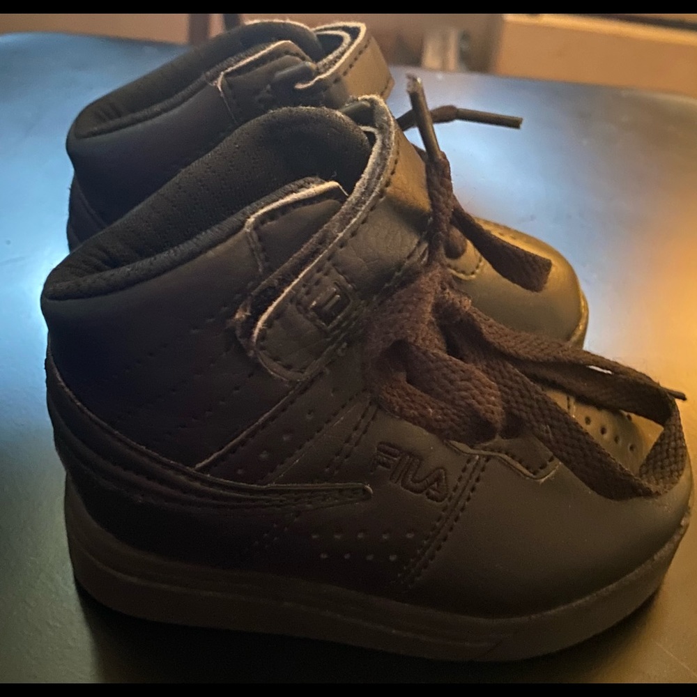 Toddler boys fila size 5